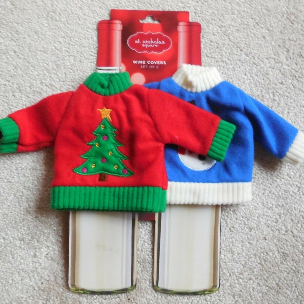St. Nicholas Square 2-pk Holiday Sweater Wine Bottle Cover Set